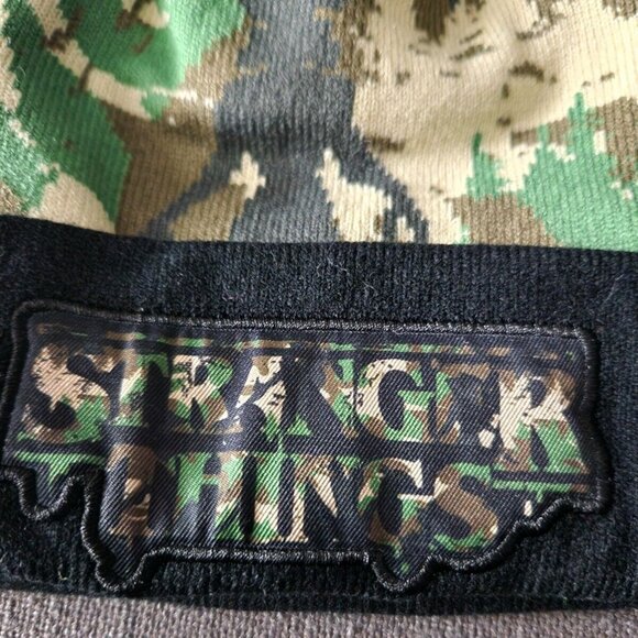 Stranger Things Camo Beanie Toque Hat OS Youth - Picture 2 of 4
